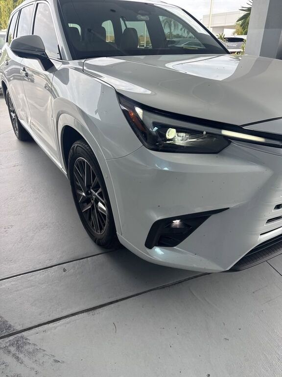 2025 LEXUS TX