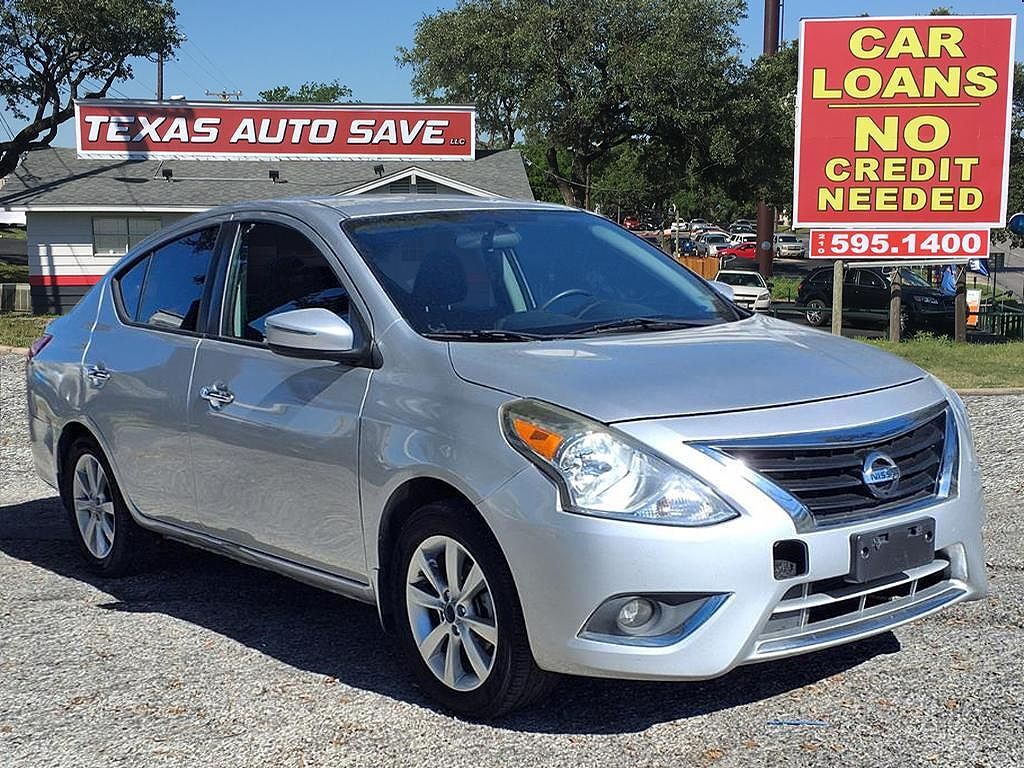 2015 NISSAN Versa