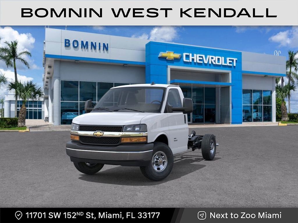 2025 CHEVROLET Express