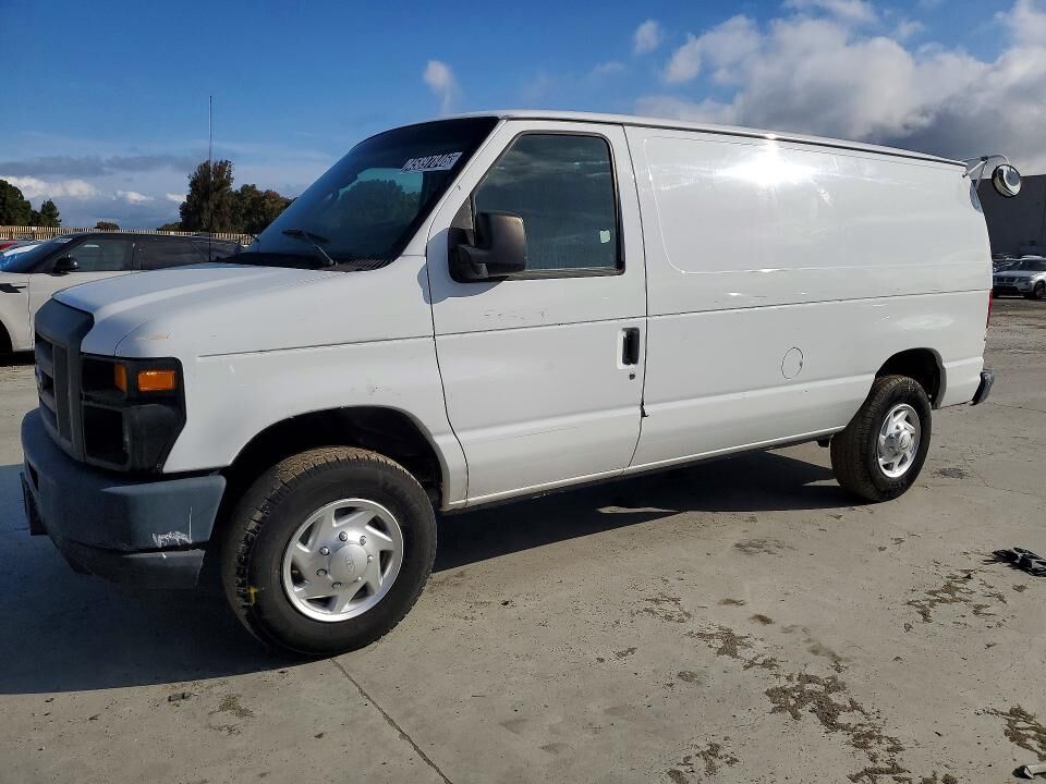 2013 FORD E-250
