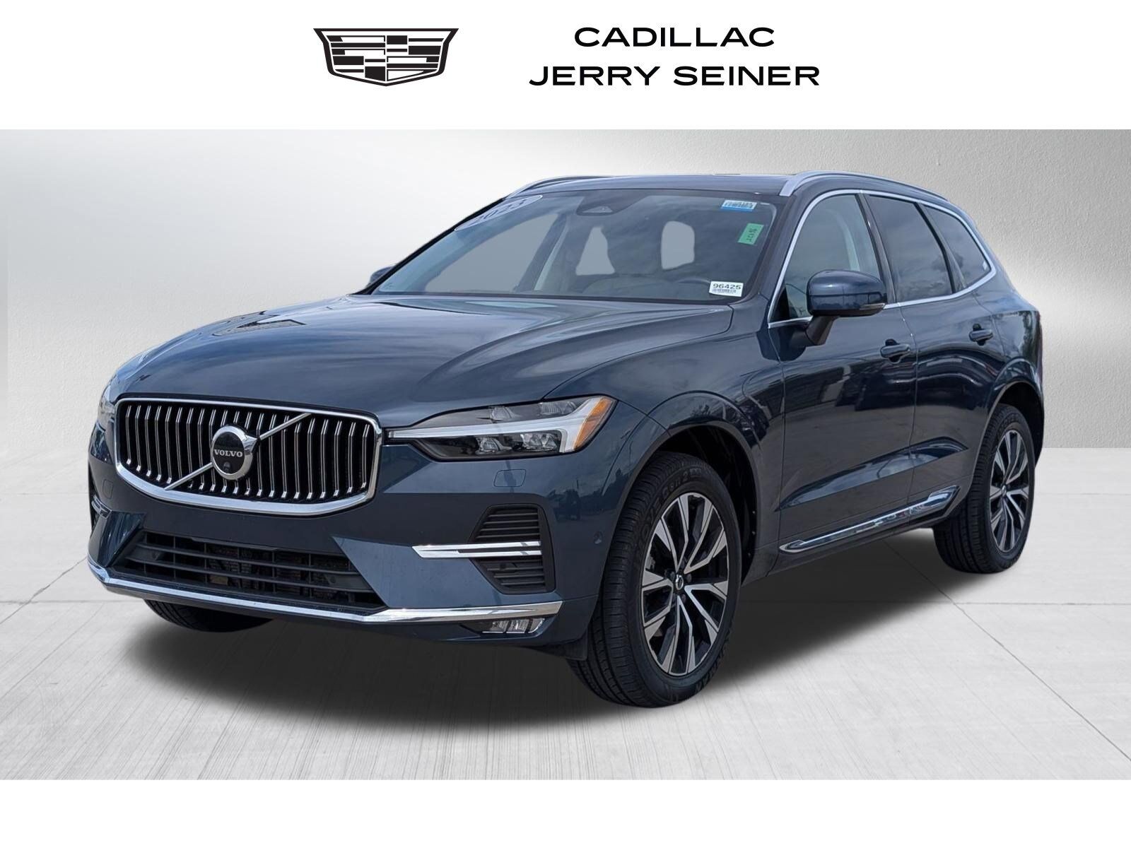 2023 VOLVO XC60