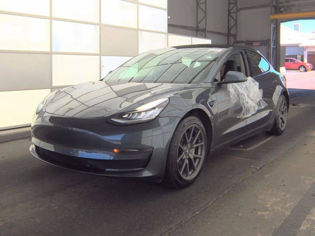 2018 TESLA Model 3