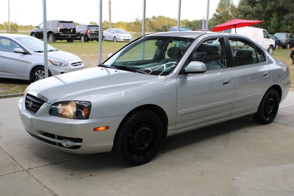 2004 HYUNDAI Elantra