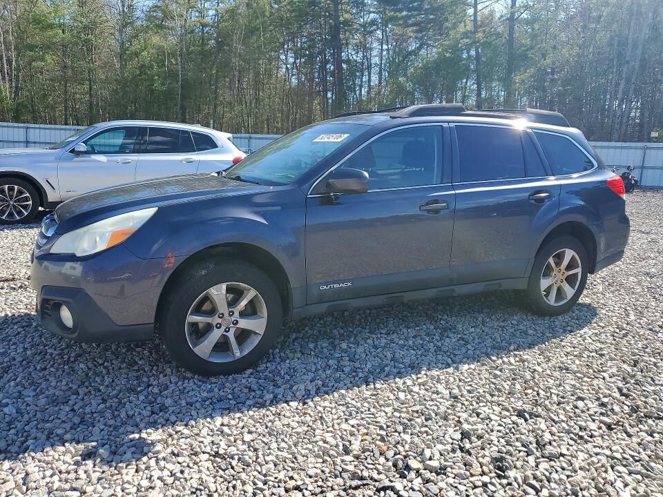 2013 SUBARU Outback