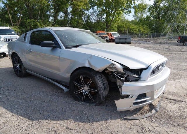 2013 FORD Mustang