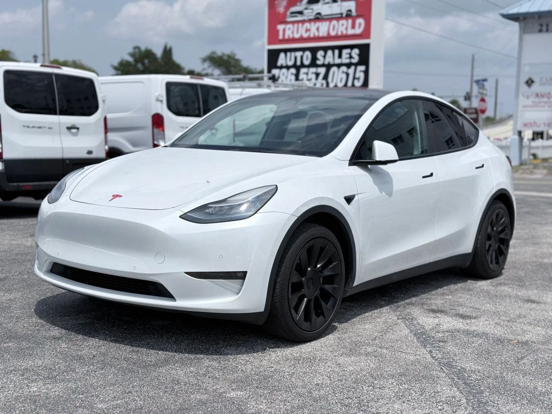 2021 TESLA Model Y