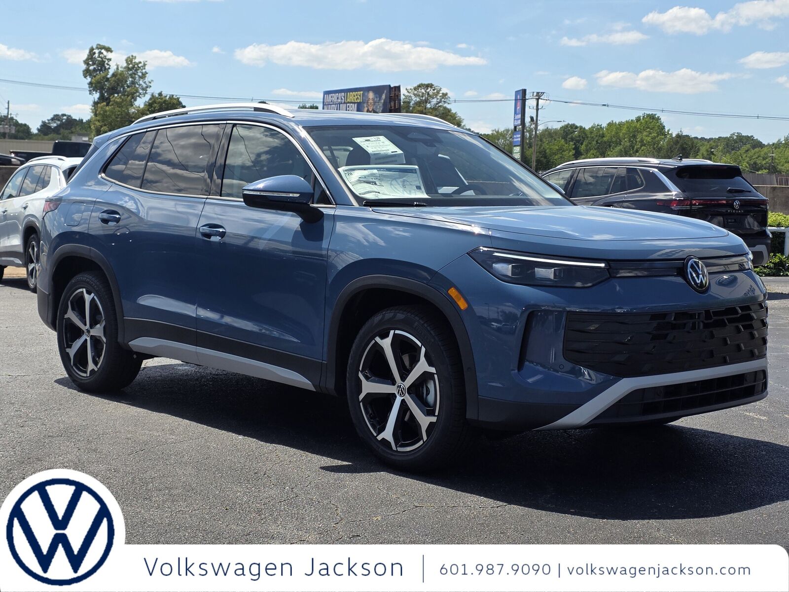 2026 VOLKSWAGEN Tiguan