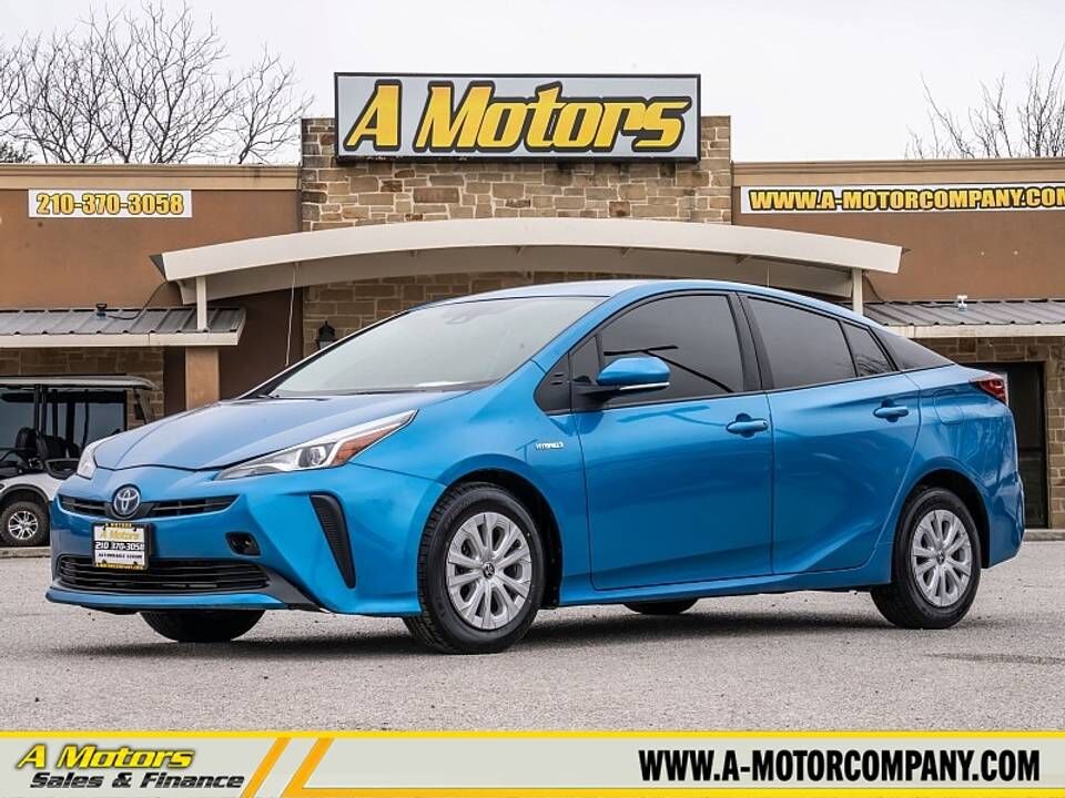 2022 TOYOTA PRIUS
