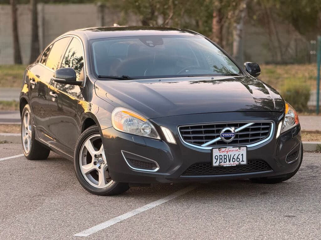 2013 VOLVO S60