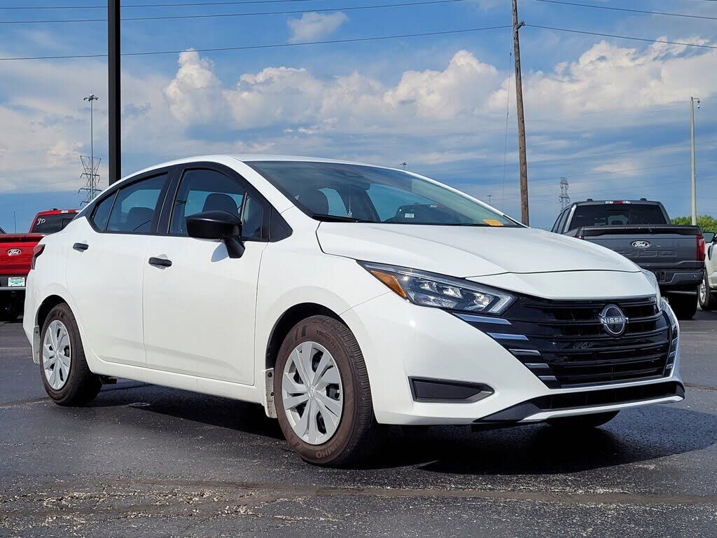 2025 NISSAN Versa