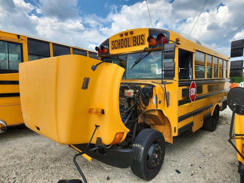 2002 INTERNATIONAL 3800