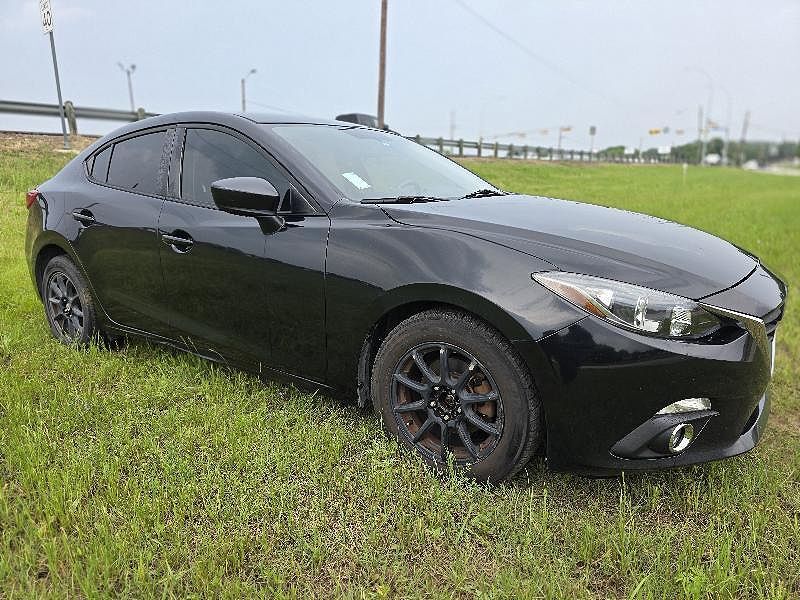 2015 MAZDA Mazda3