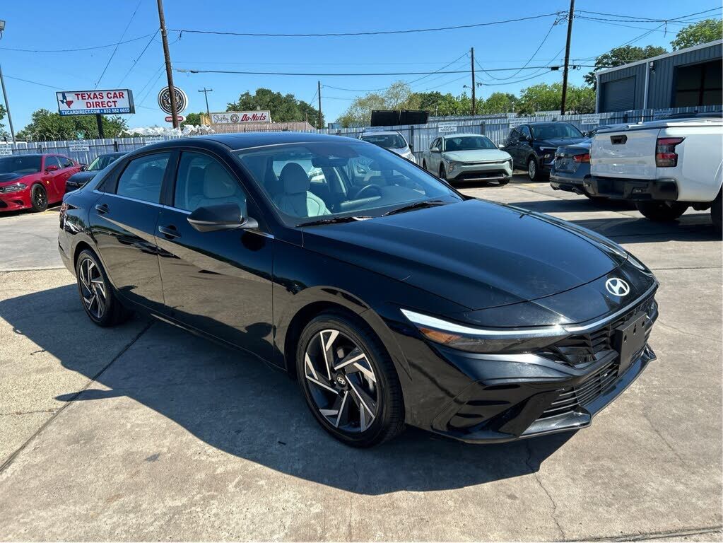 2024 HYUNDAI Elantra