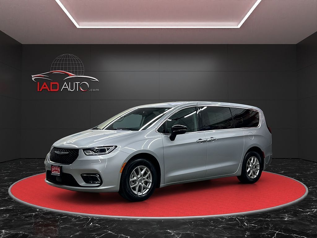 2024 CHRYSLER Pacifica