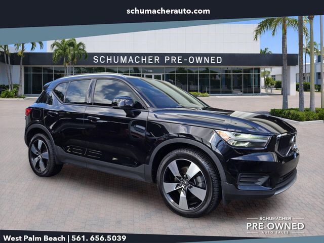 2020 VOLVO XC40