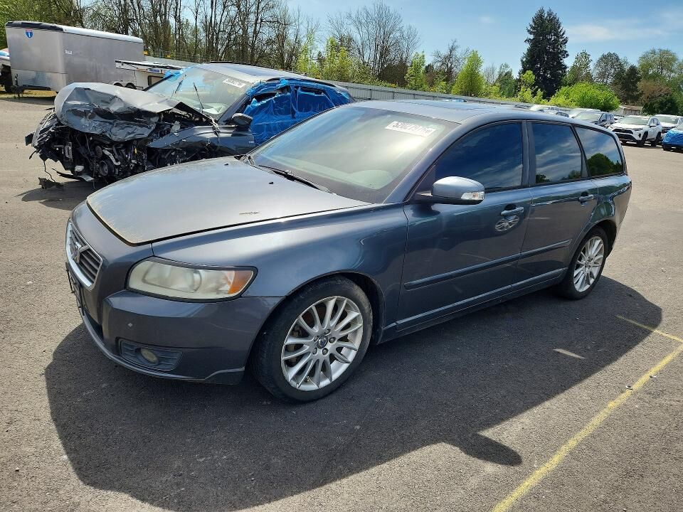 2009 VOLVO V50