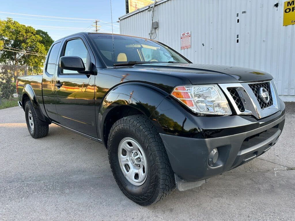 2015 NISSAN Frontier