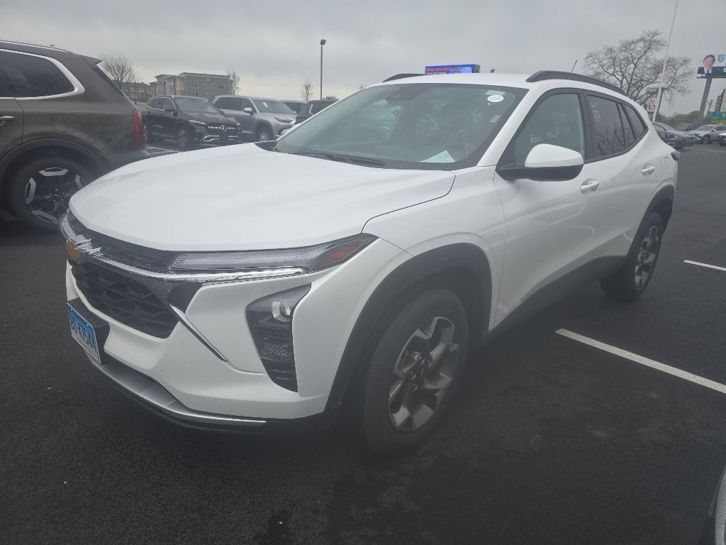 2025 CHEVROLET Trax