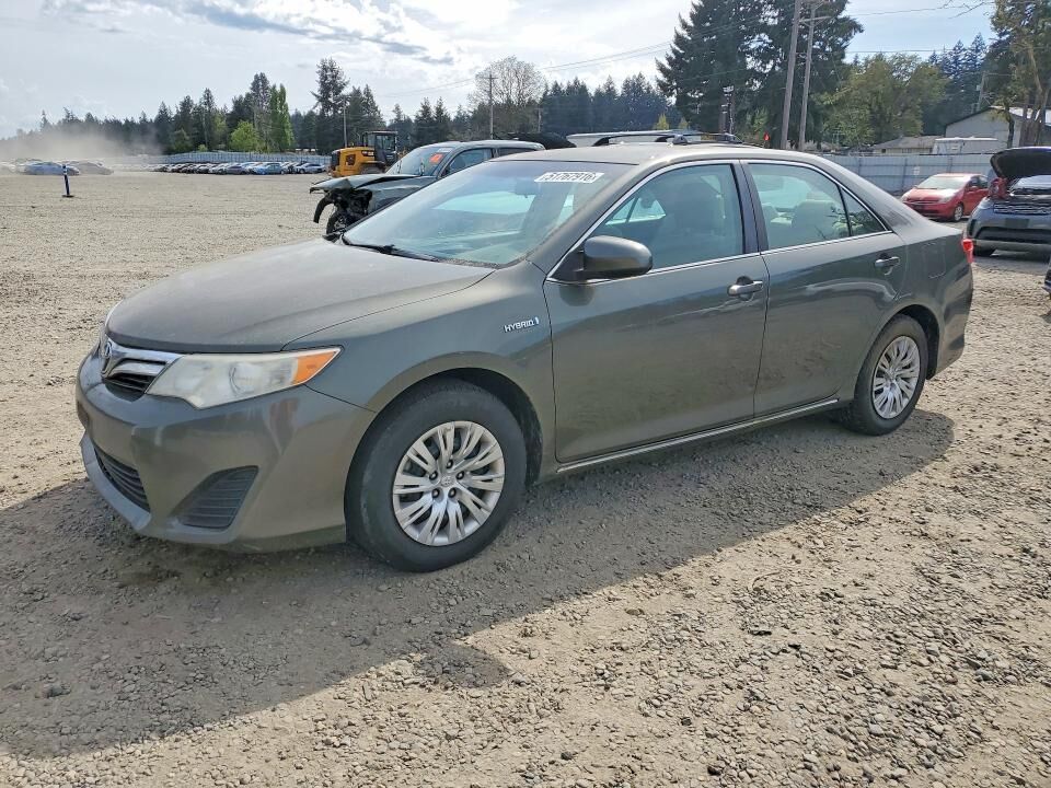 2013 TOYOTA Camry