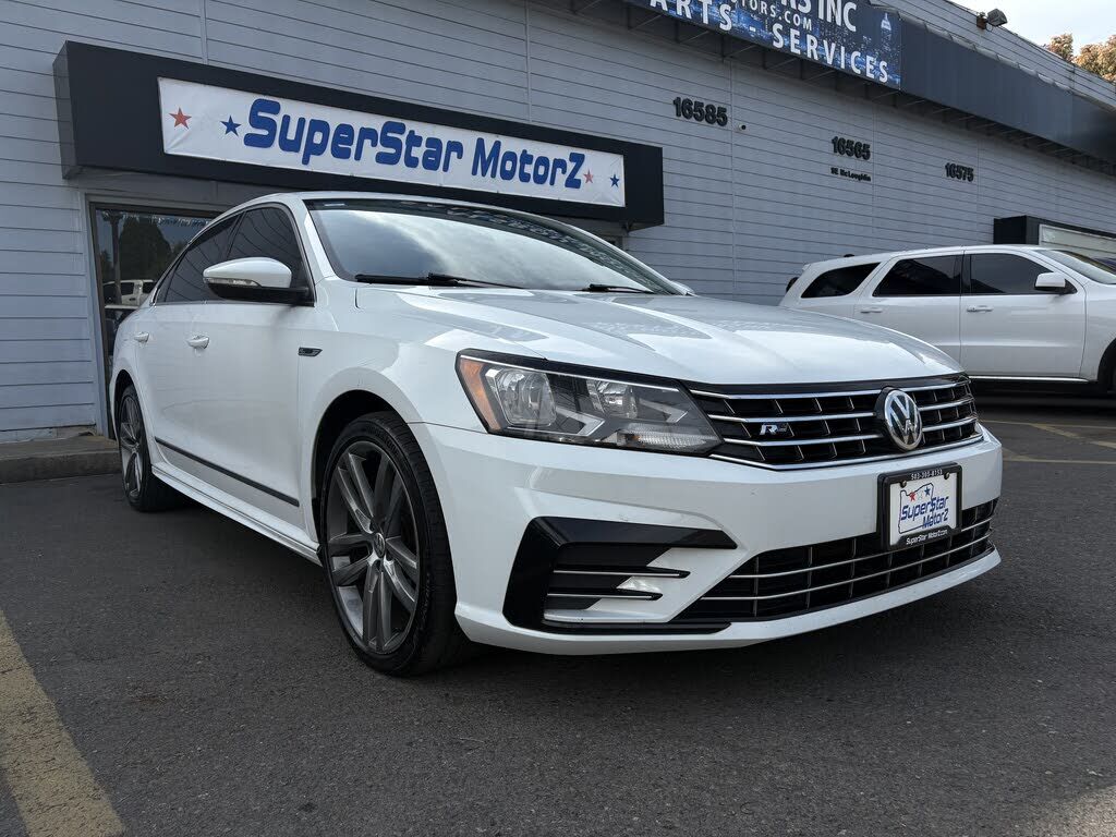 2017 VOLKSWAGEN Passat