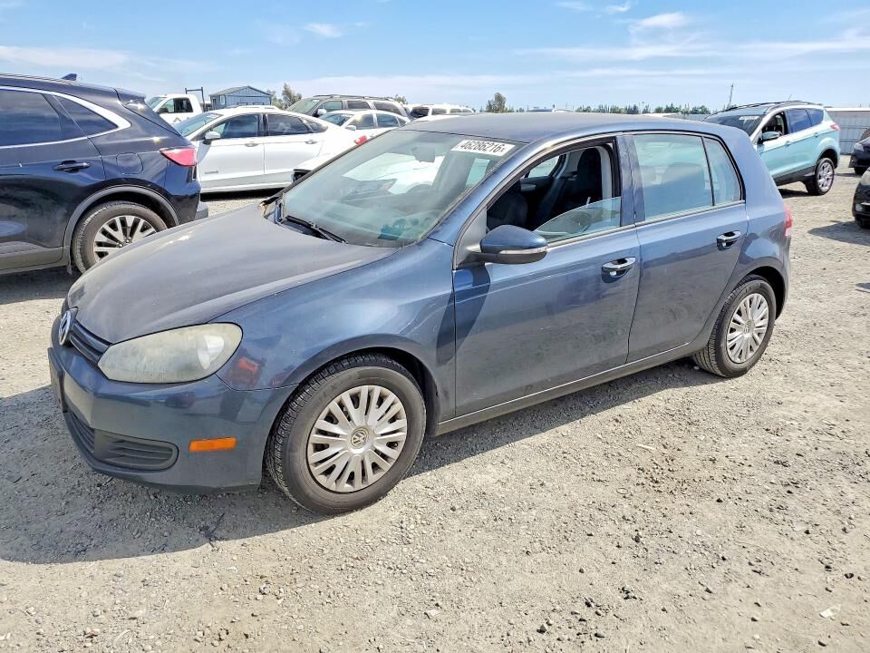 2013 VOLKSWAGEN Golf