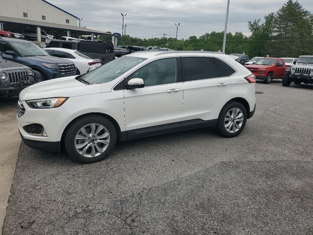2022 FORD Edge