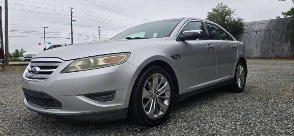 2010 FORD Taurus