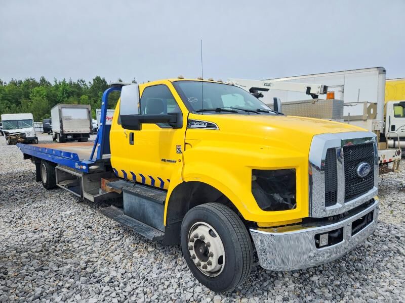 2021 FORD F-650