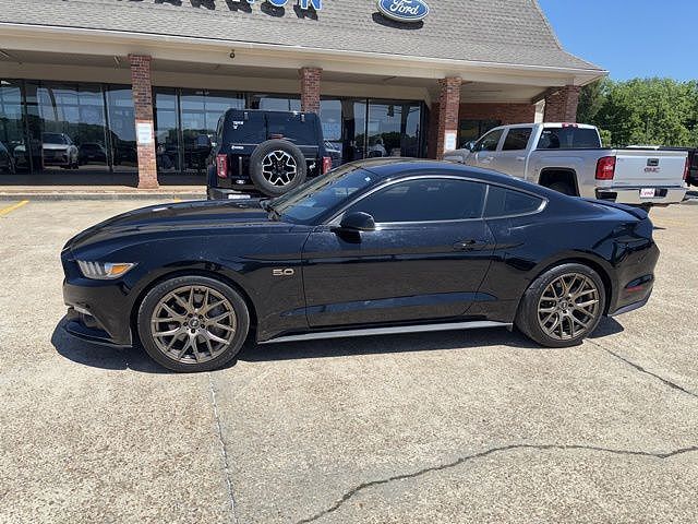 2017 FORD Mustang