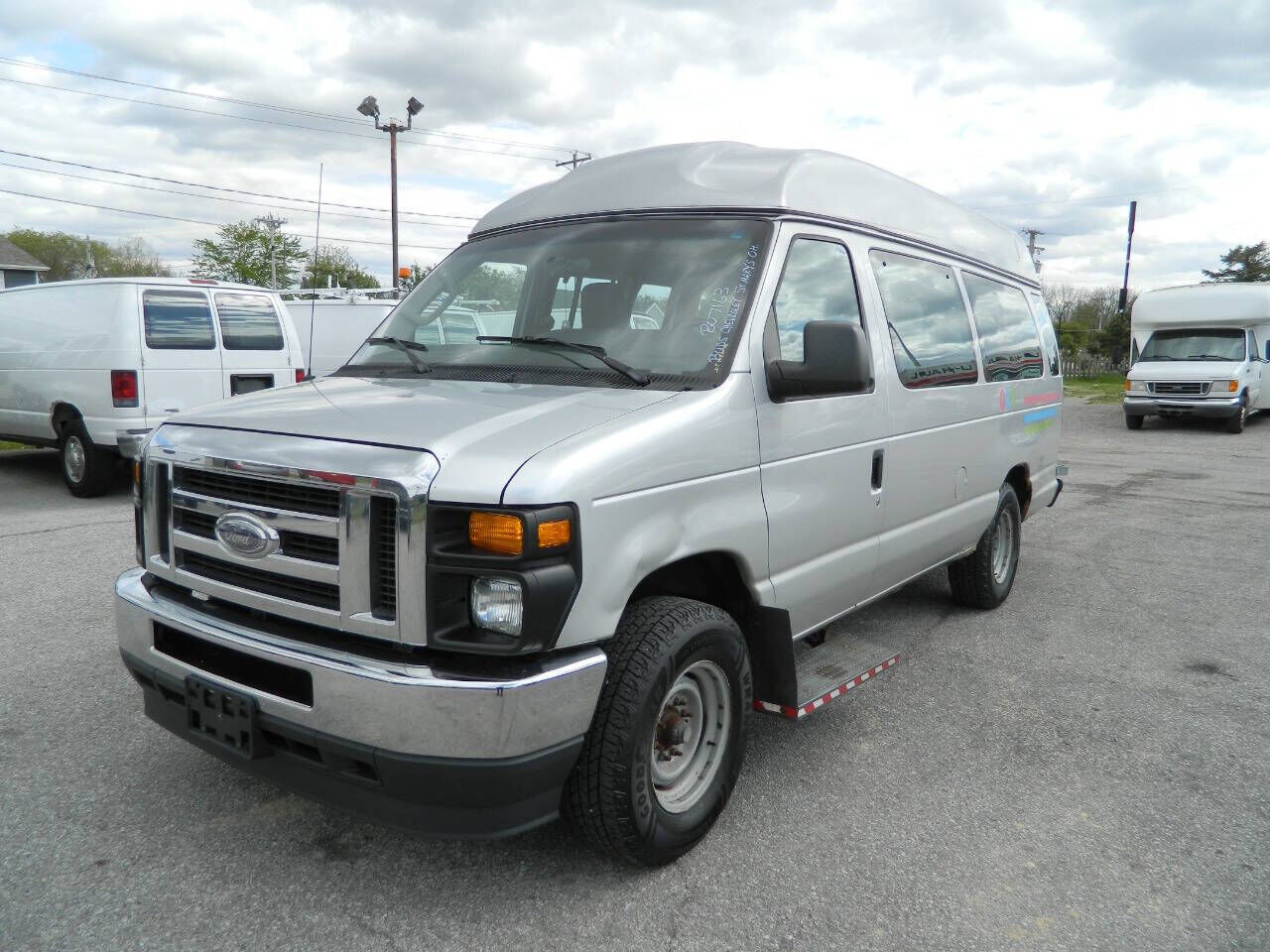 2010 FORD E-250