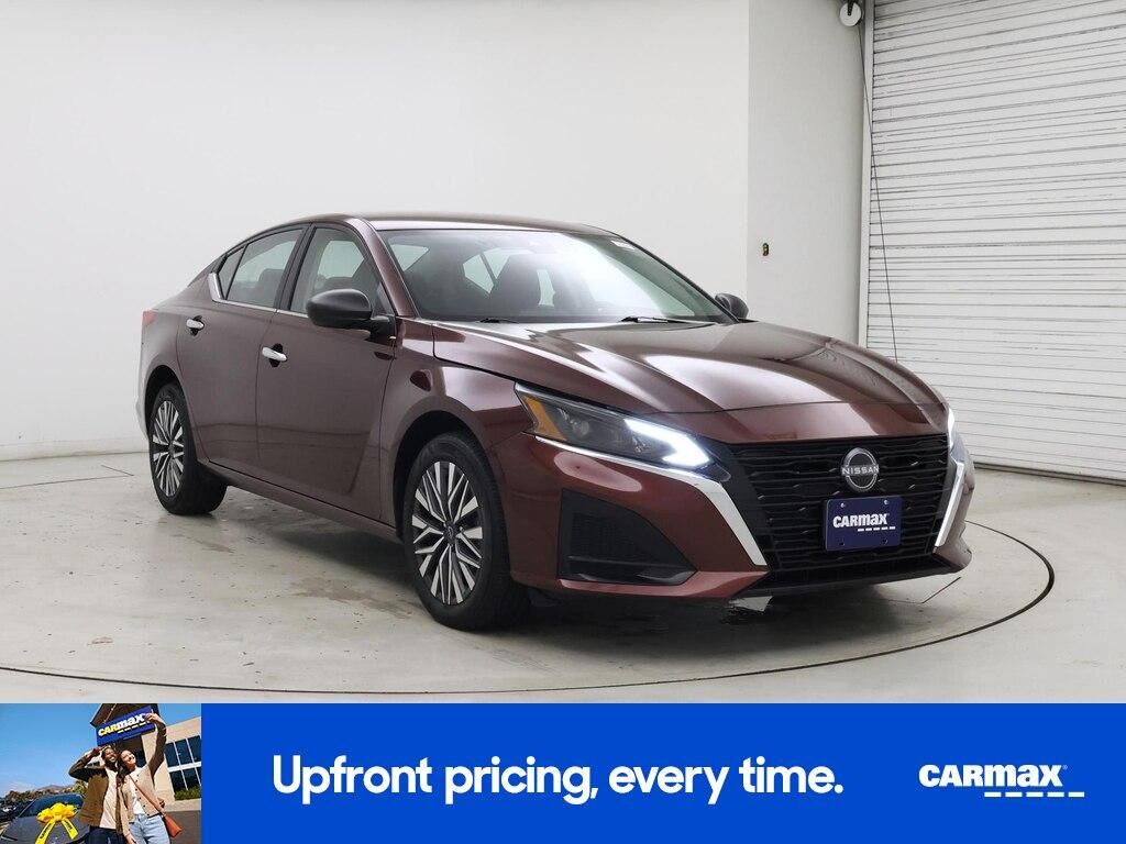 2024 NISSAN Altima