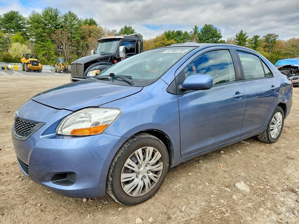 2012 TOYOTA Yaris