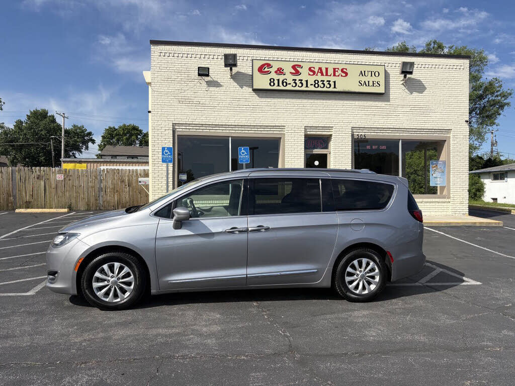 2019 CHRYSLER Pacifica