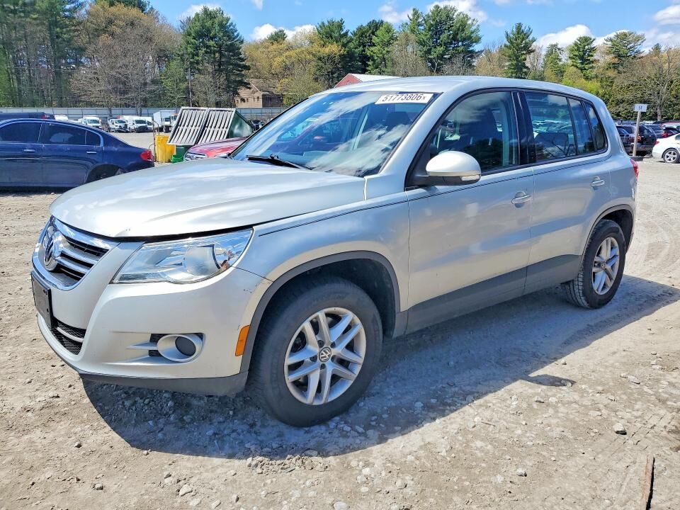 2011 VOLKSWAGEN Tiguan