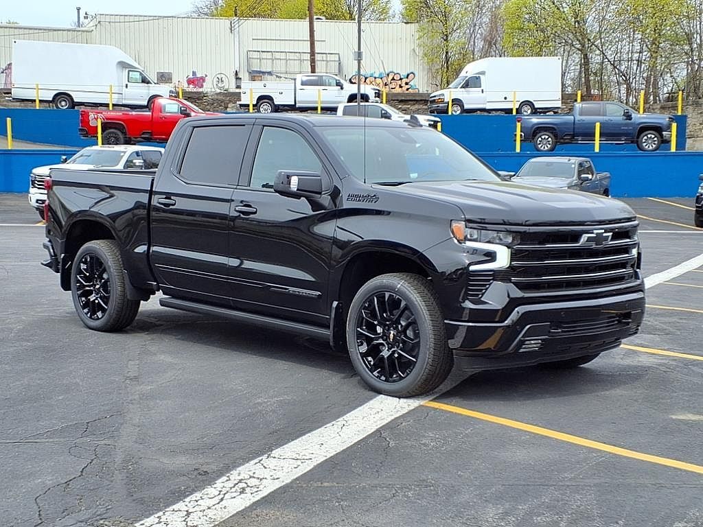 2025 CHEVROLET Silverado