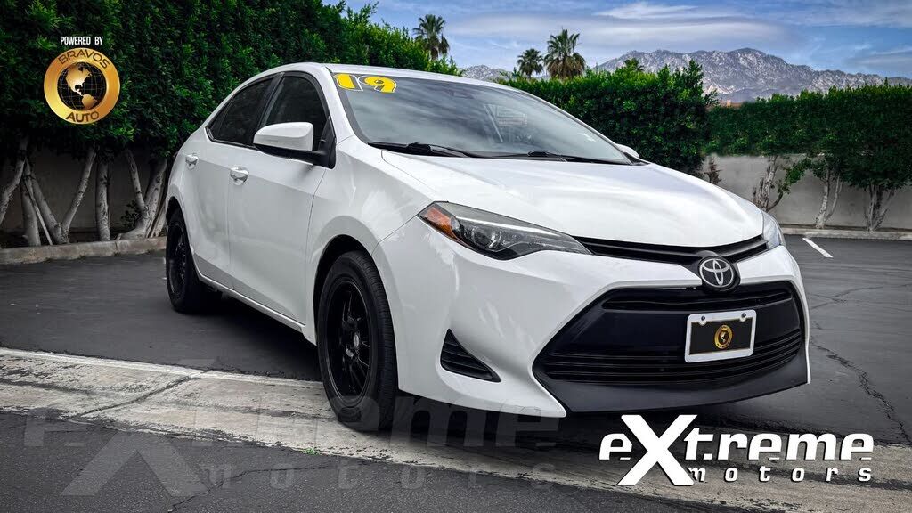 2019 TOYOTA Corolla