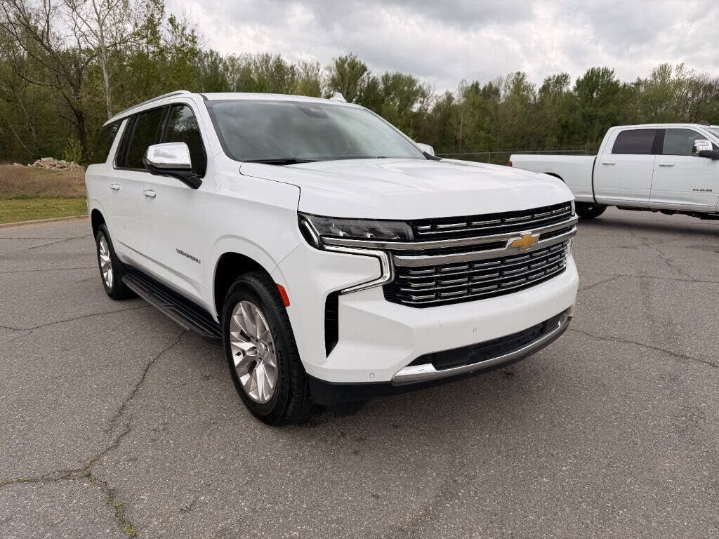 2023 CHEVROLET Suburban