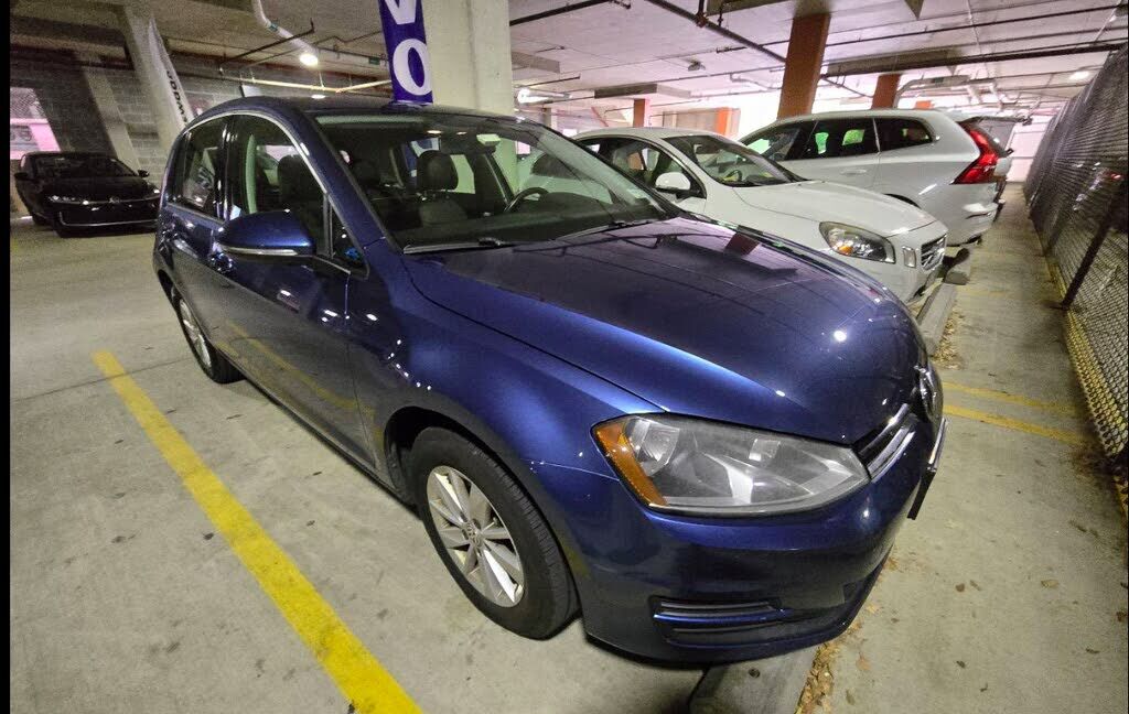 2015 VOLKSWAGEN Golf