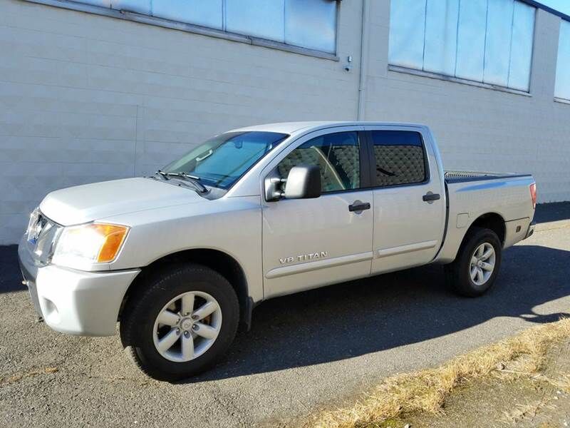2012 NISSAN Titan