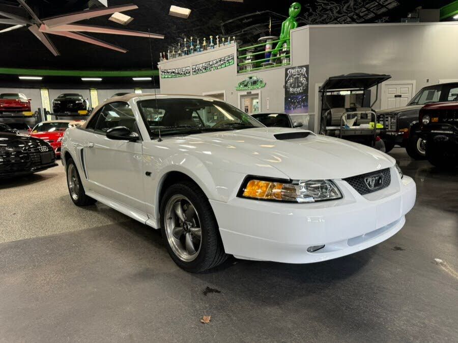 2003 FORD Mustang