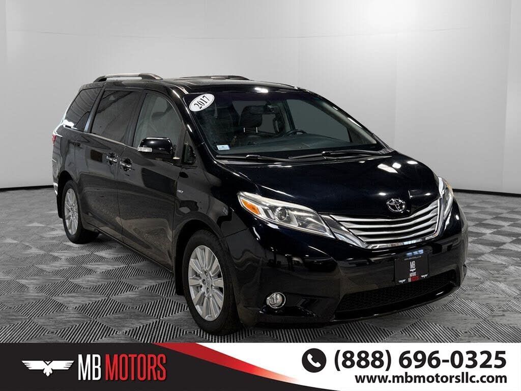 2017 TOYOTA Sienna