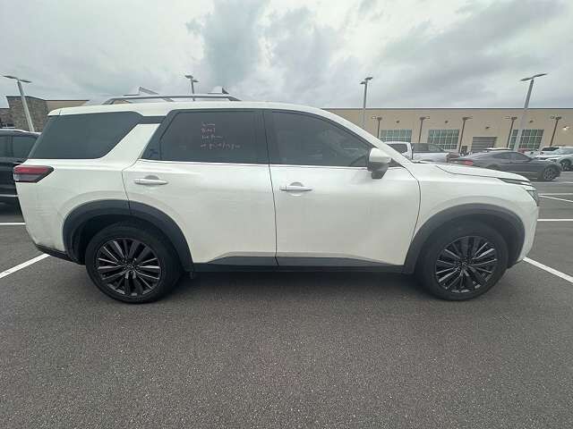 2023 NISSAN Pathfinder