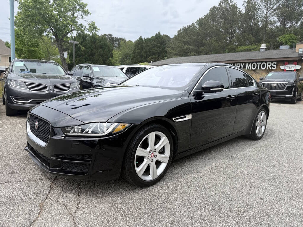 2017 JAGUAR XE