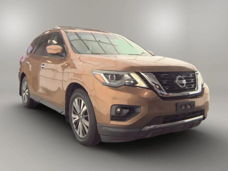 2017 NISSAN Pathfinder