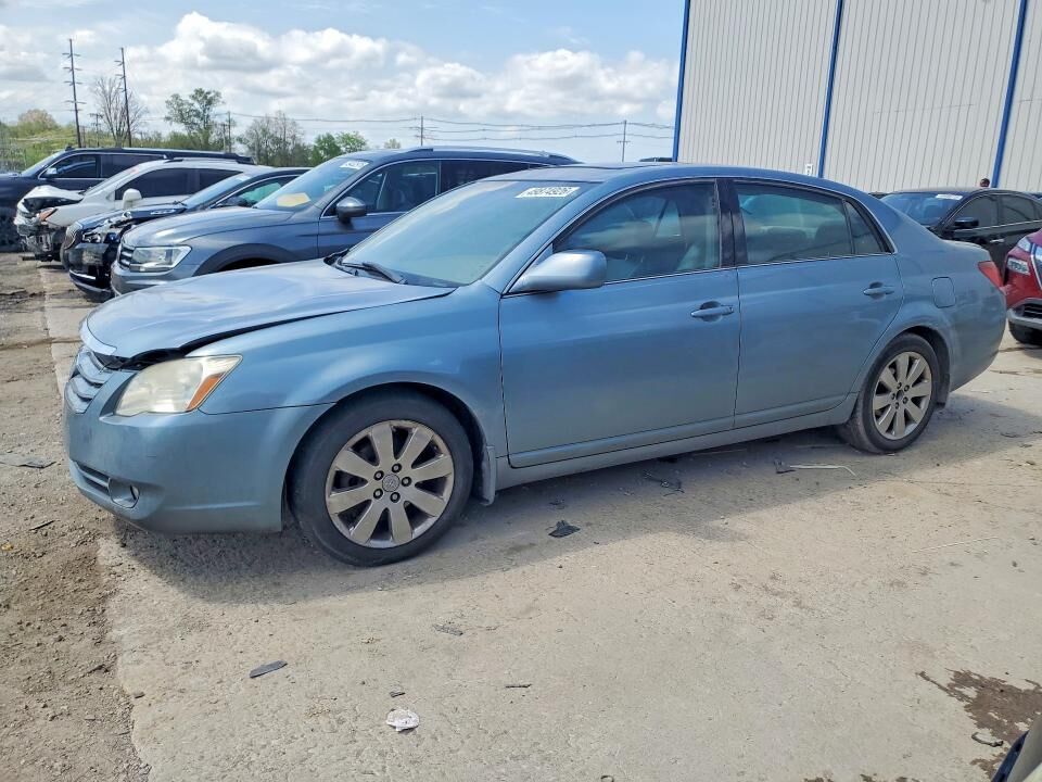2005 TOYOTA Avalon