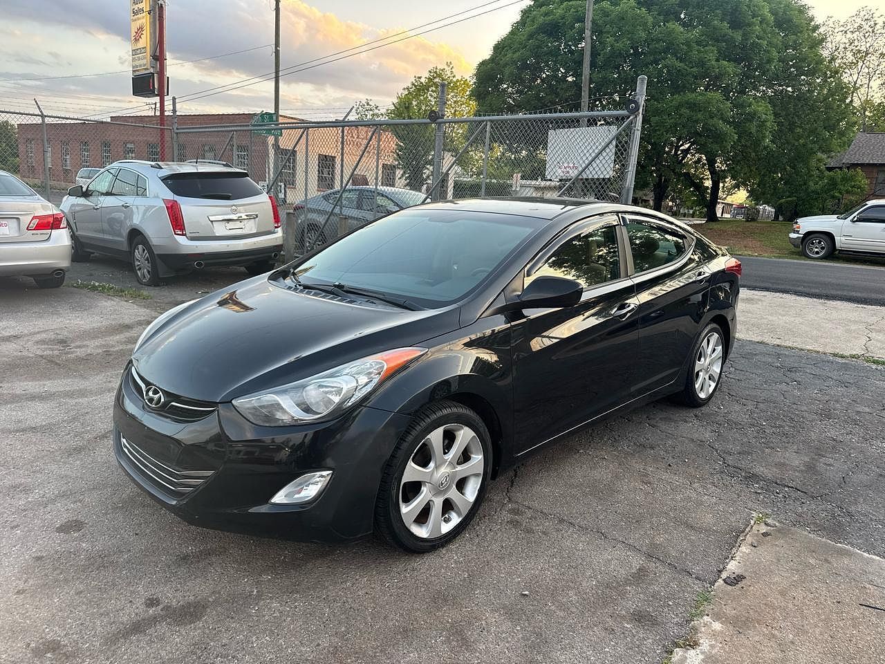 2012 HYUNDAI Elantra