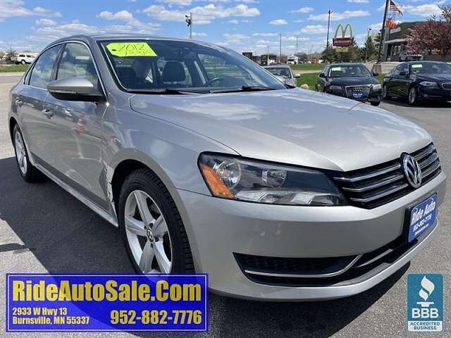 2012 VOLKSWAGEN Passat