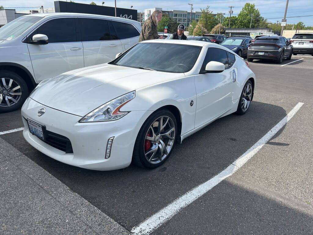 2015 NISSAN 370Z