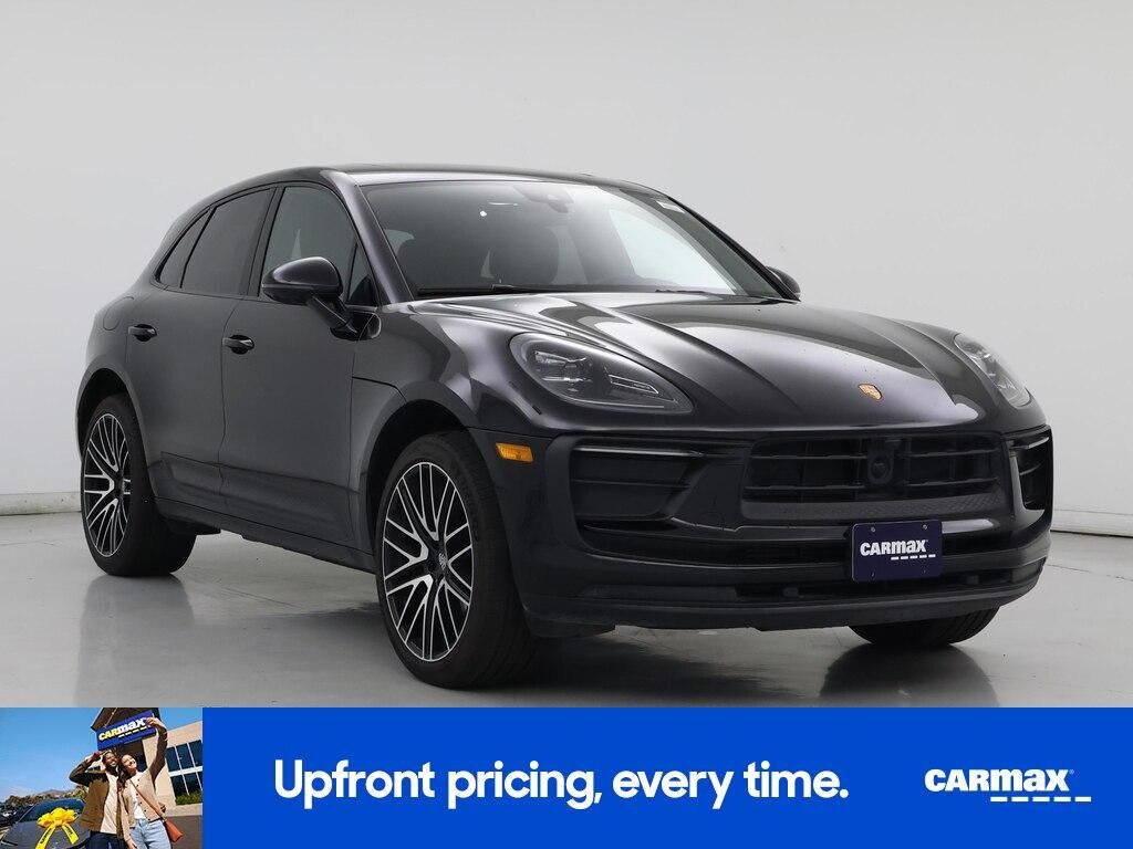 2023 PORSCHE Macan