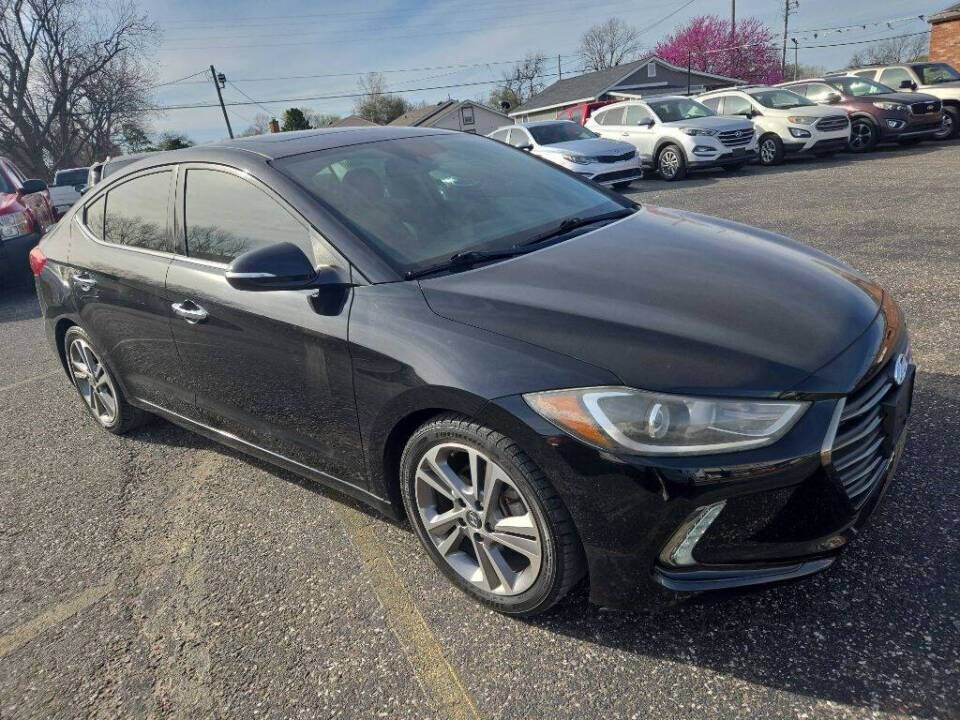 2017 HYUNDAI Elantra